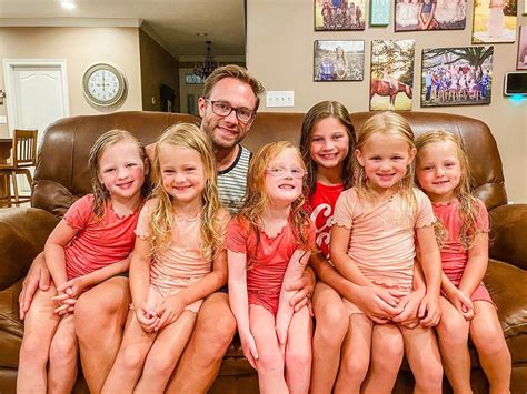 Dale Mills 'OutDaughtered': Meet the Busby Family's Uncle