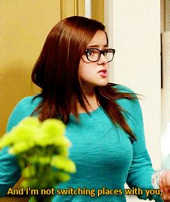 Suri Cruise, Ariel Winter, Modern Family, Winters, Gif, Hollywood, Clothes For Women, Lady ...
