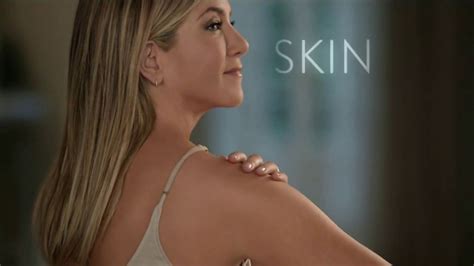 Aveeno TV Commercial, 'Skin Wellness in One Day' Featuring Jennifer ...