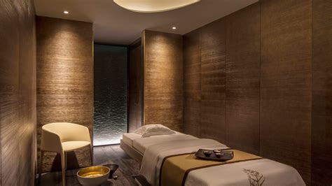 Luxury Spa in London | Facials and Massage | Four Seasons Ten Trinity | Spa treatment room, Home ...