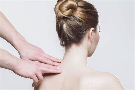 Neck, Back and Shoulder Massage | Holistic therapy centre Feel Good Balham