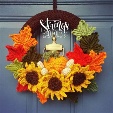 Autumn/Fall Wreath Crochet | Crochet wreath pattern, Crochet christmas wreath, Fall crochet patterns