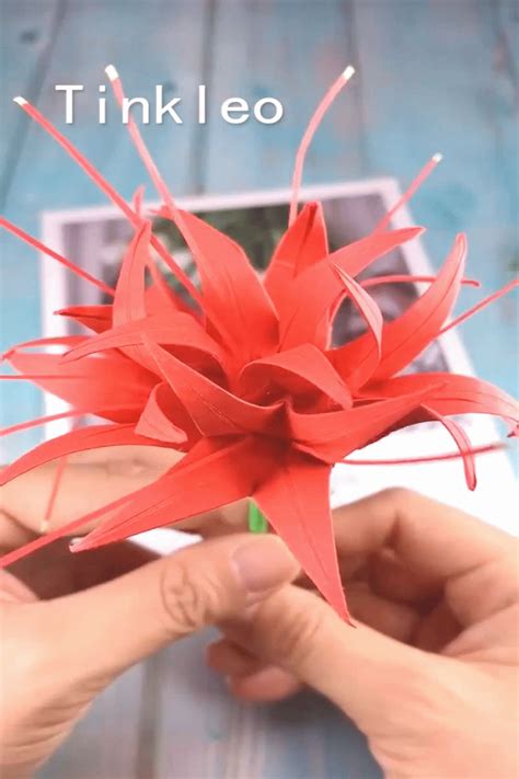 DIY Red Spider Lily Flower Gift | Paper flowers craft, Flower diy crafts, Origami crafts