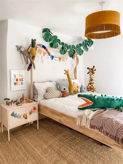 Fun Animal Safari Themed Room | Scandi kids room, Toddler rooms, Safari ...