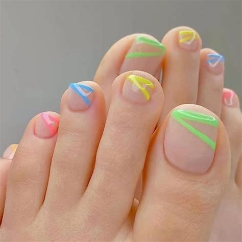 Cute Toe Nail Art Design Ideas for 2023 - College Fashion