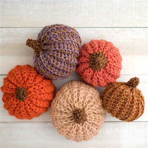 How to Crochet a Pumpkin - the Easy Way!