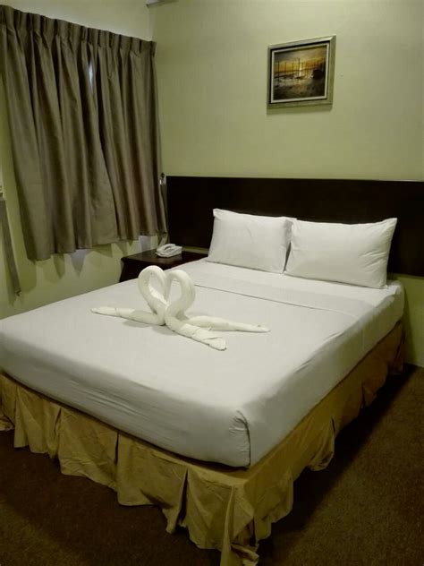 Mersing Merlin Inn Rooms: Pictures & Reviews - Tripadvisor