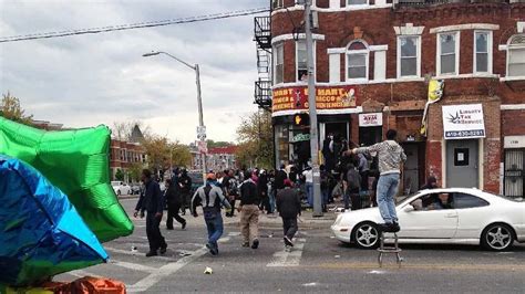 Dramatic images from Baltimore riots