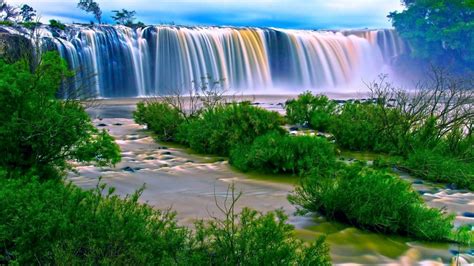 Moving Waterfall Wallpaper - WallpaperSafari