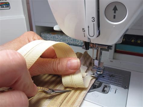 WeSew: Sewing a Lapped Zipper