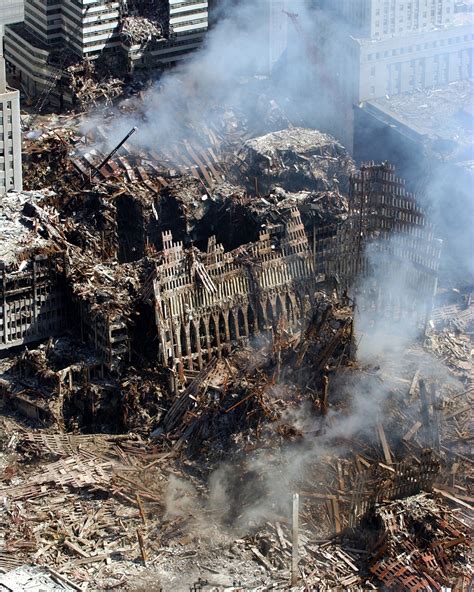 File:September 17 2001 Ground Zero 01.jpg - Wikimedia Commons
