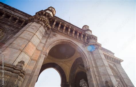 The legendary architecture of the Gateway of India in Mumbai. Stock ...