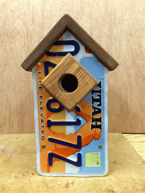 How to Build a License Plate Birdhouse: 4 DIY Birdhouse Plans - FeltMagnet