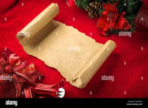 Christmas background blank note paper Top view Stock Photo - Alamy