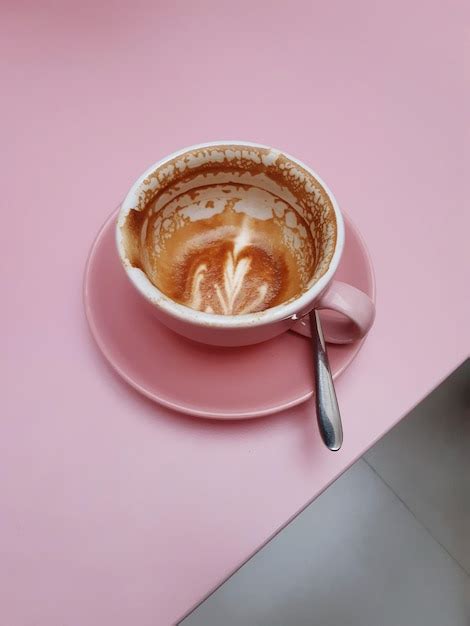 Premium Photo | Coffee cup on table