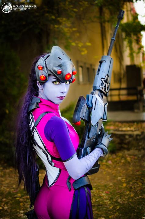 Widowmaker Cosplay by nurbikee on DeviantArt