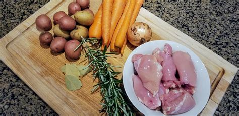 November, Comfort Food Season! Recipe: One Pan Rosemary Chicken