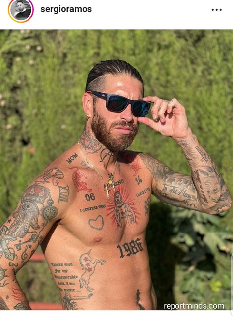 PSG star Sergio Ramos pose shirtless while showing off his tattoos - Report Minds