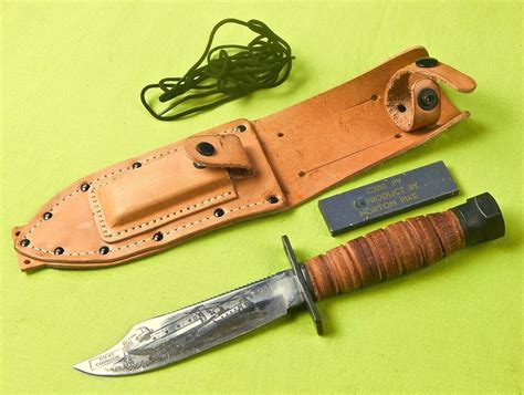 US 1984 Camillus Jet Pilot Survival Commemorative Engraved Fighting Knife #817 | Knife, Military ...
