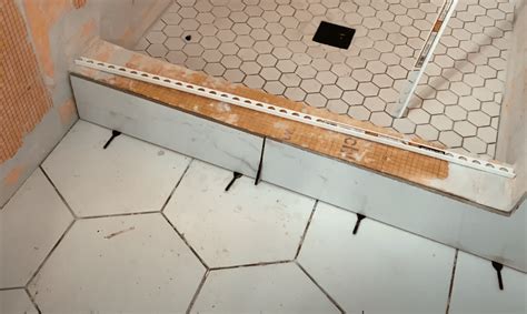 How to Tile a Shower Curb (Schluter Kerdi Shower Curb Tile Installation ...