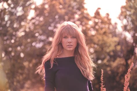 Red Album Photoshoot - Taylor Swift Red Photo Sessions Taylor Swift Red ...