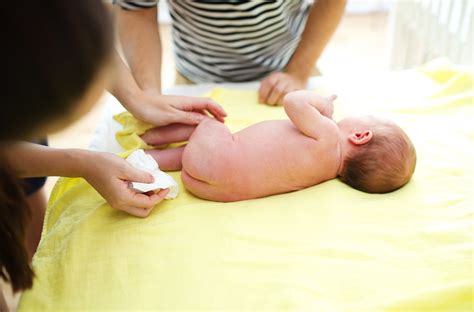 Comment changer bébé ? - Love-me-doux : produits bio pour bébé & famille