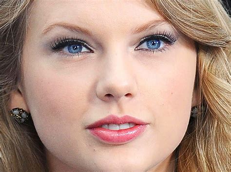 What Color Are Taylor Swift's Eyes? A Deep Dive Into Her Eye Color And Its Significance