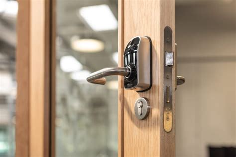 Commercial Key Fob Door Entry Systems | Fob Door Access