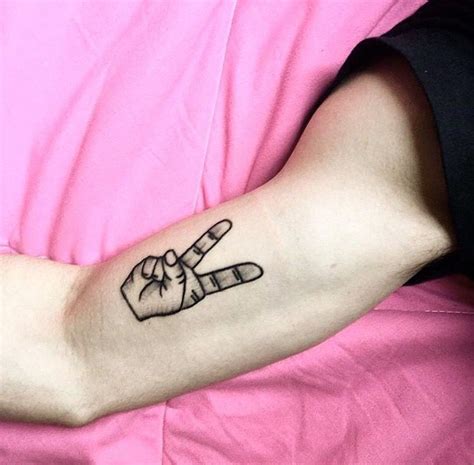 Peace Sign Tattoo … | Peace sign tattoos, Hand tattoos, Finger tattoos