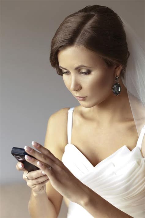 Wedding dress? Ring? Vows? … Smartphones? | VentureBeat