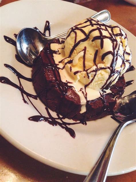 Big ol' brownie Texas Roadhouse | Sweet Temptations | Pinterest ...