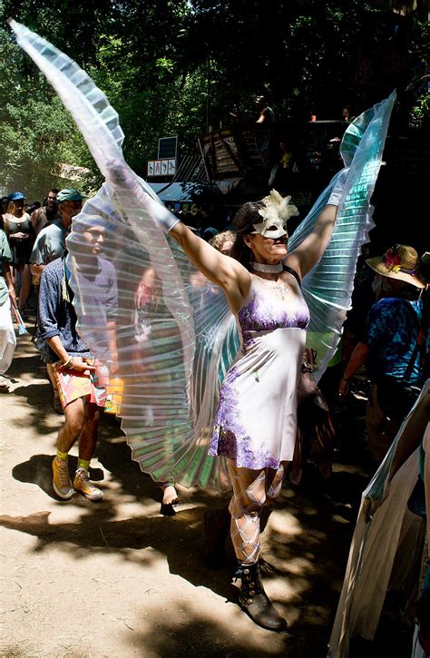 Costumes of the Oregon Country Fair | KVAL