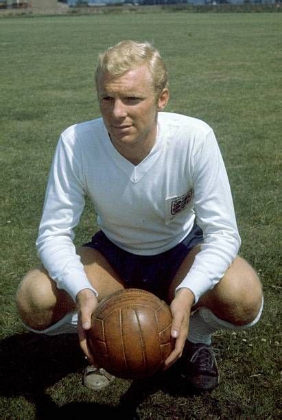 Bobby Moore England Pictures and Photos | | Bobby moore, Football, England football players