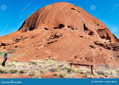 Hiking Around Uluru Ayers Rock. Northern Territory Editorial Photo ...