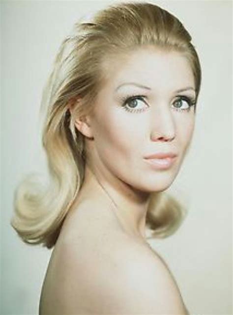 Annette Andre, actress | Retro hairstyles, Blonde bombshell, Beauty