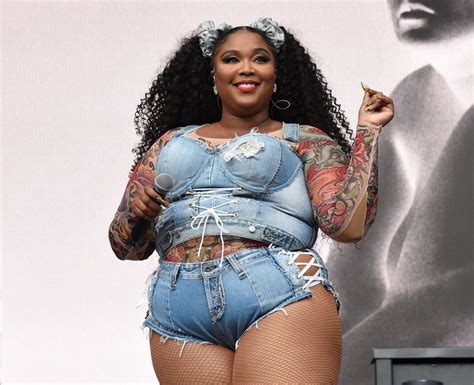 Lizzo: 12 facts about the 'Juice' singer and rapper you probably never knew