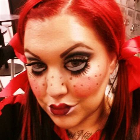 Halloween beauty look by victoriapeshak. Tag your pics with #Halloween & #SephoraSelfie for a ...