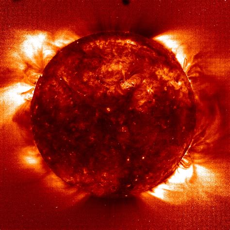 'Coronal Cells' Spotted in Sun's Atmosphere | WIRED