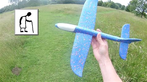 The Works £3 Foam Glider #01 - YouTube