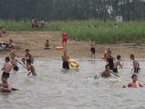 North Korean Children Swimming in the Yalu River | Children … | Flickr
