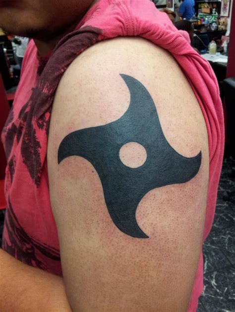 Shuriken tattoo : Naruto