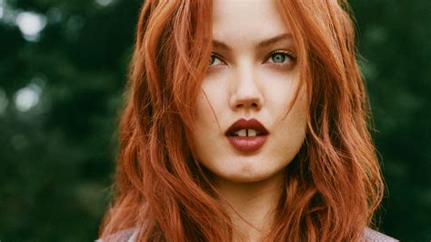 Spiced Cherry Red Is the Juiciest New Hair-Color Trend for Fall 2022 — See Photos | Glamour UK