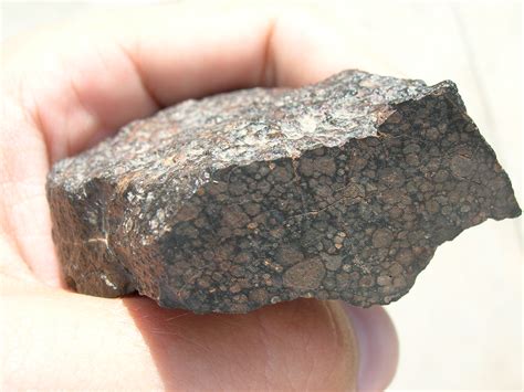 NWA 2196, carbonaceous chondrite – Meteorite Gallery