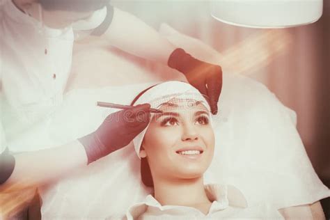 Permanent Makeup. Tattooing of Eyebrows Stock Image - Image of facial, cosmetician: 83770183