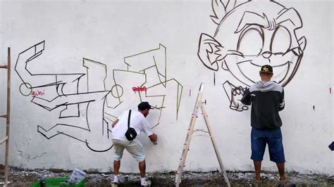 Favela graffiti - YouTube