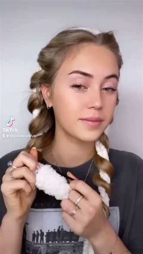 Heatless towel curls [Video] | Curly hair tutorial, Bun hairstyles for long hair, Hair stylist life