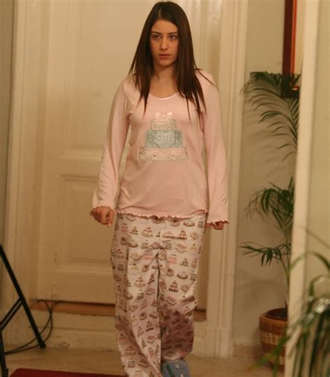 Hazal Kaya in Ask-i Memnu - Hazal Kaya Photo (20027141) - Fanpop