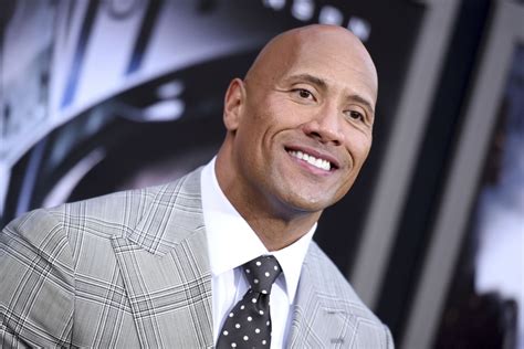 Download American Smile Actor Celebrity Dwayne Johnson HD Wallpaper