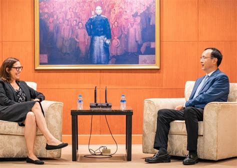 KMT's Eric Chu meets with American Institute in Taiwan Chair Laura Rosenberger | Taiwan News ...