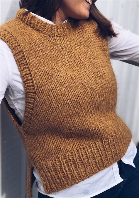 Holiday Slipover Brunt Sukker | Knitting women, Knit vest pattern ...